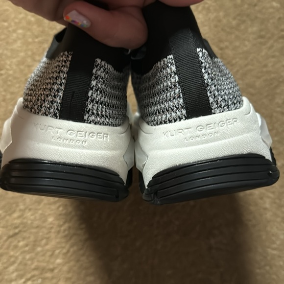 GORGEOUS Kurt Geiger Slip On Sneakers - Picture 5 of 8